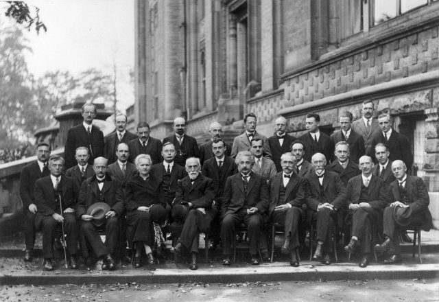 solvay_conference_1927_version2 extra.jpg, 434 KB